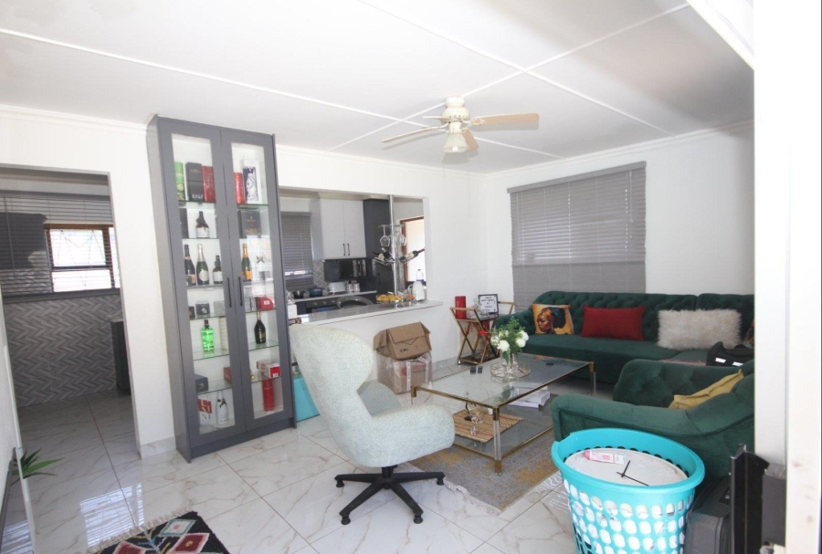 4 Bedroom Property for Sale in Sunnyridge Eastern Cape